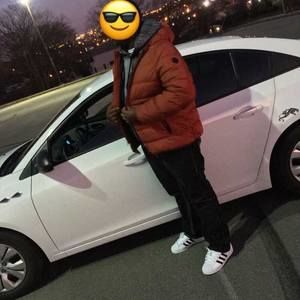 Meet your Posher, Christopher